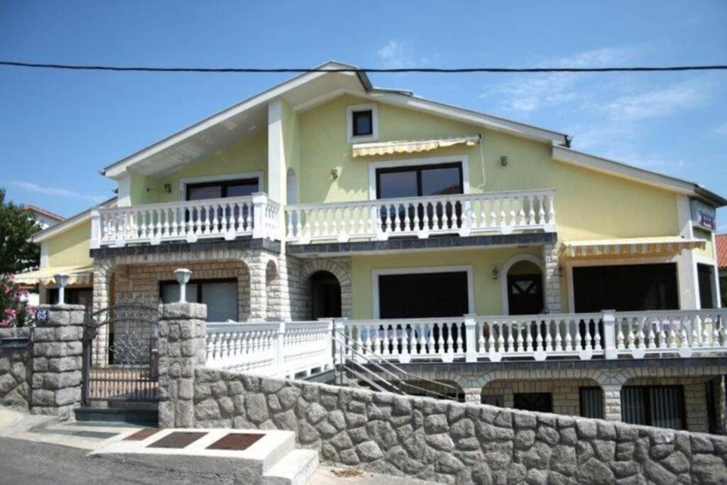 Salatić Apartman Nikola מראה חיצוני תמונה