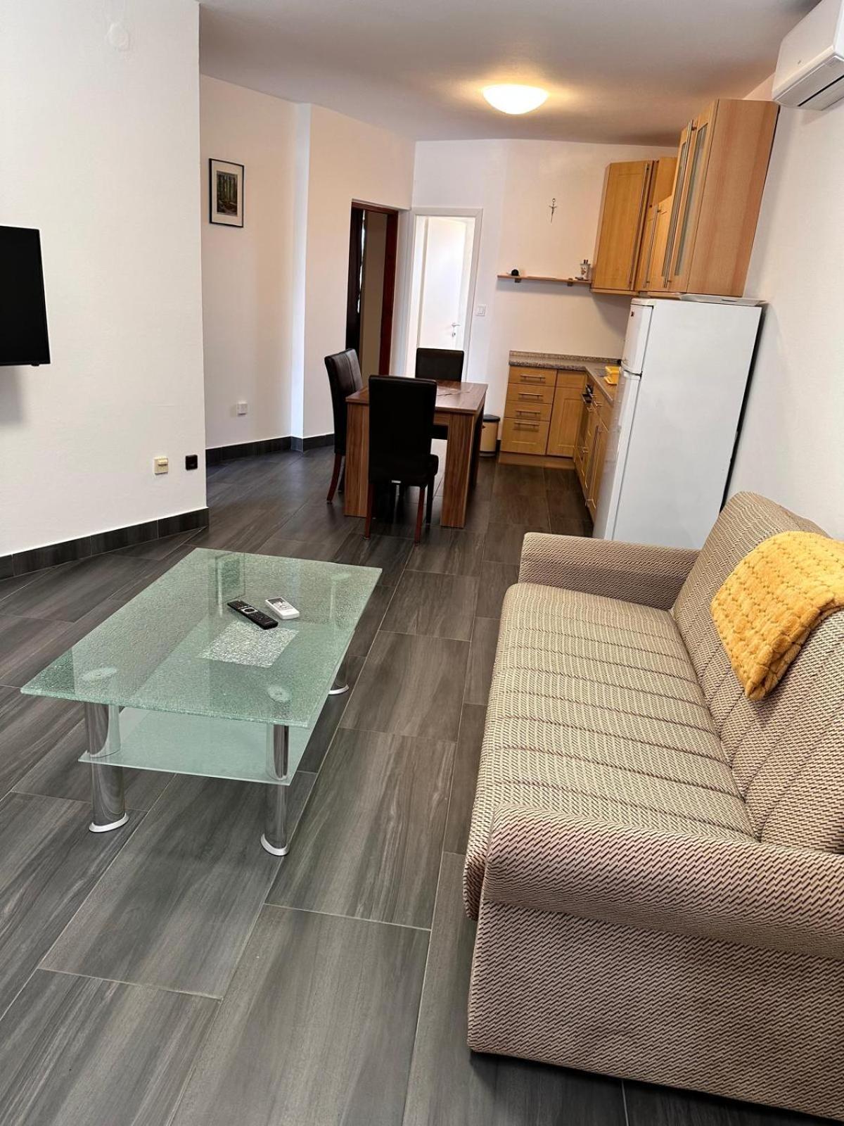Salatić Apartman Nikola מראה חיצוני תמונה