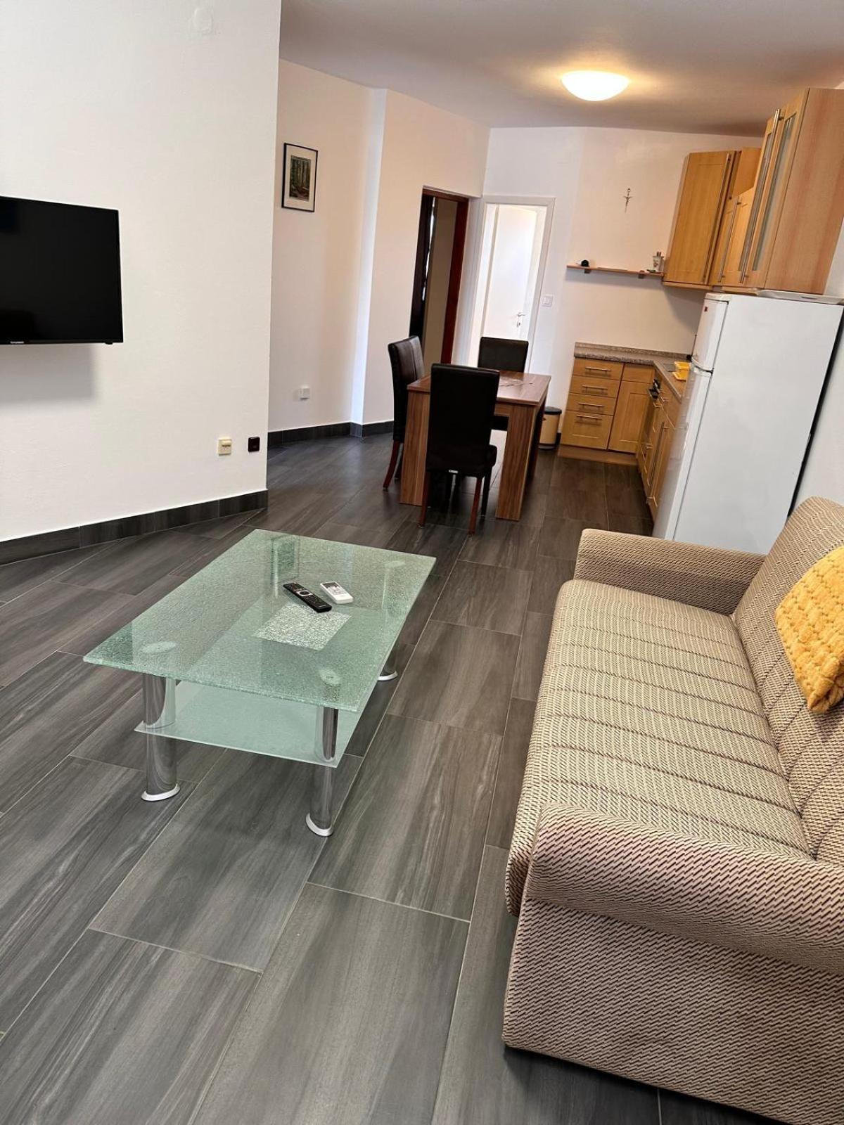Salatić Apartman Nikola מראה חיצוני תמונה